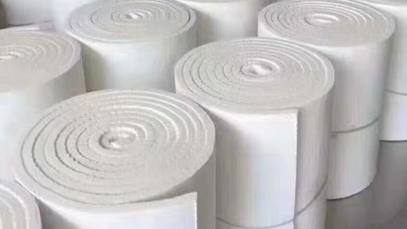 Ceramic fibre blanket