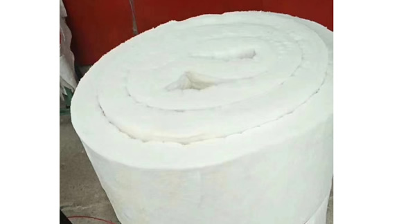 Ceramic fibre blanket